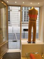 Boutique white box dans le coeur du Marais - Image 9