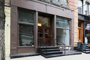 Classic Shop in West Soho - Image 0