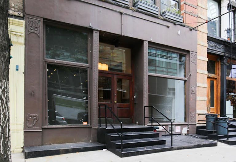 Classic Shop in West Soho - Image 0