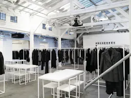 Showroom in Folie-M�ricourt - Image 28
