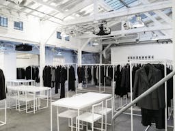 Showroom in Folie-M�ricourt - Image 28