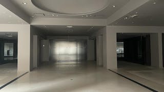 Prime Location Boutique - Triangle d'Or - Paris 8th - Image 9