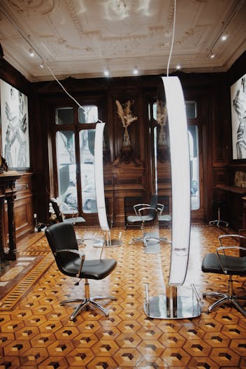 Boutique quartier privil�gi� centre ville de Marseille, espace atypique . - Image 0