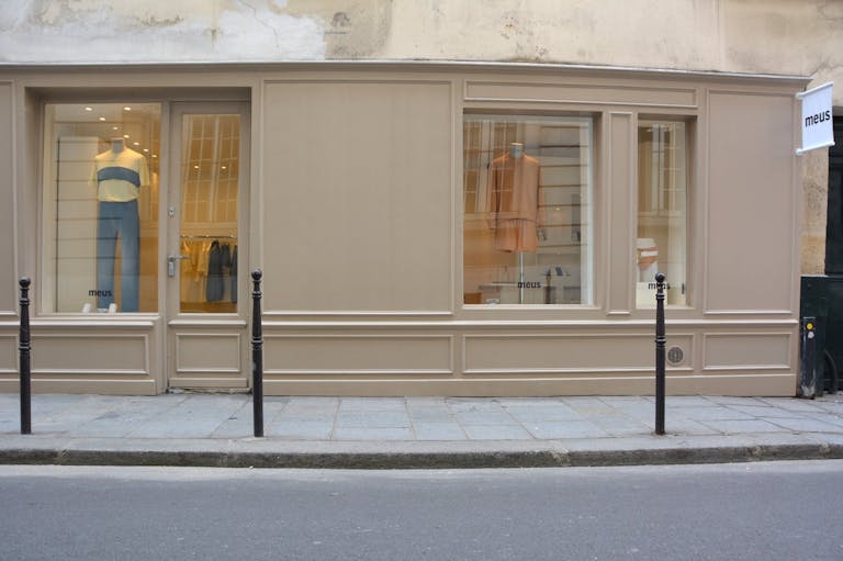 Boutique white box dans le coeur du Marais - Image 1