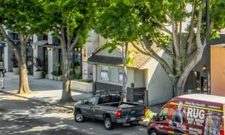 Excellent Show Room Space Near Downtown Mountain View - Image 12