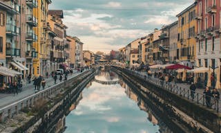 POP UP SPACE Gola Art Gallery Milano Navigli - Image 7