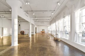 DTLA Penthouse Studio - Image 4