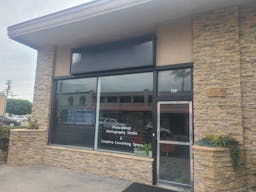 Photography Studio - Fully Equipped and Managed With Cyclorama Wall - Image 9