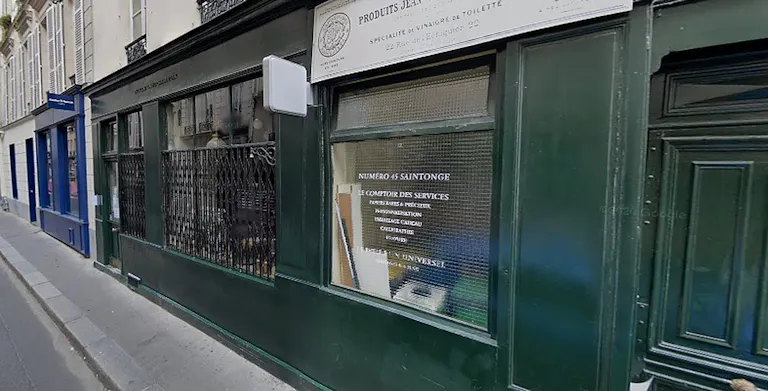 Boutique Shop/Art Gallery in Heart of Le Marais - Image 1
