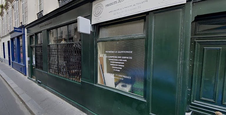 Boutique Shop/Art Gallery in Heart of Le Marais - Image 1