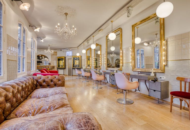 Superb Mansion in the 6th arrondissement of Paris - Image 3