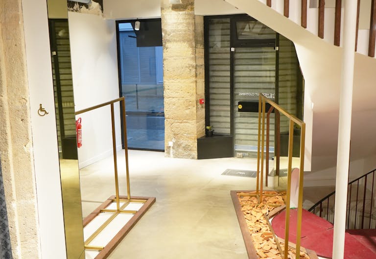 Espace de 2 étages au cœur du Marais. - Image 1