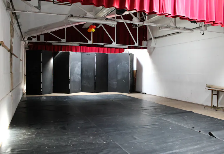 Un théâtre charmant proche de Paris - Image 4
