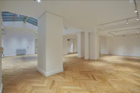 Art Gallery in Paris 1 - Image 8