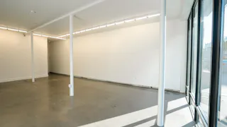 Concrete Gallery Space Near the New Museum, NoHo - Image 7