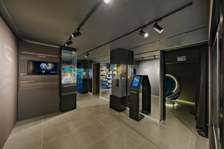 Exclusive Venue in Historic Metropolitan District - Image 4