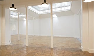 Premium Space In R�publique - Image 18