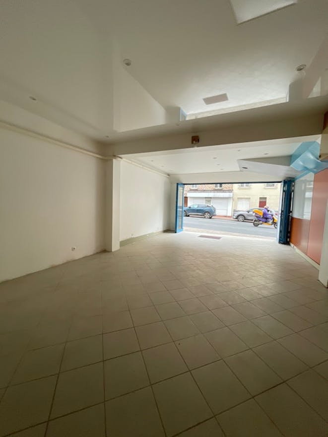 Boulevard Rodin Pop Up Boutique - Image 2