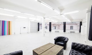 Un showroom 100% modulable dans le haut-Marais avec des volumes industriels. - Image 12