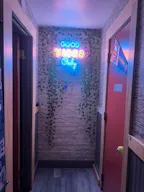 Lively and fully equipped sports bar located in the heart of Spanish Harlem - Image 5