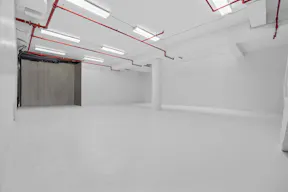 Storefront Whitebox Event Venue Photo Video Studio Art Gallery - Image 12