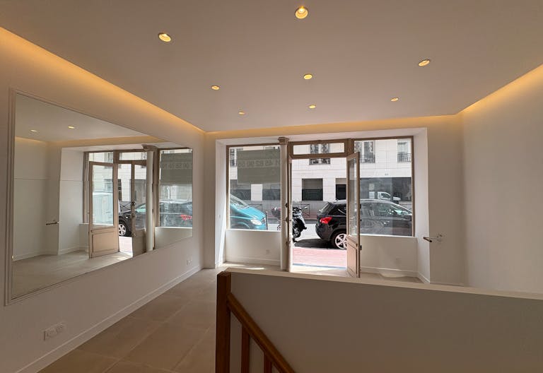 Vitrines Attrayantes pour Showroom à Levallois-Perret - Image 2