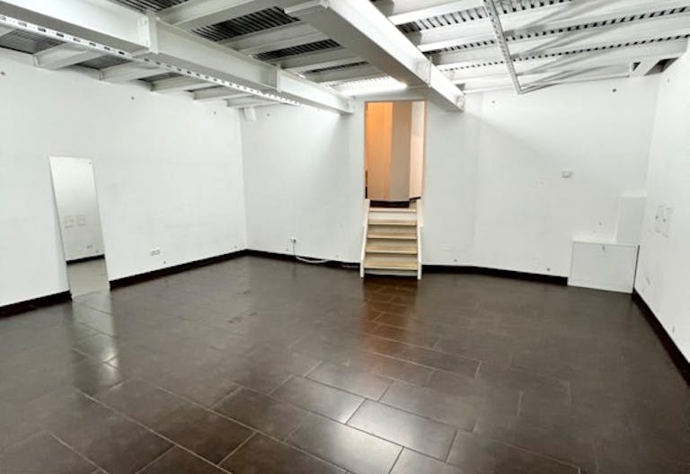 Torstrasse showroom - Image 3