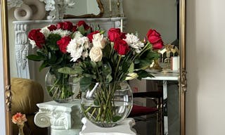 Bohemian meets Vintage apartment - Natural Light, Mantle & Brass Vintage Pieces - Image 3