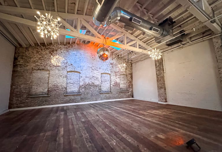 Versatile Loft Space for Rent - Production and Private Events - Image 3