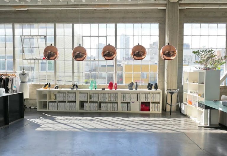 2-Levels Warehouse Venue for Events with Atrium - Image 0