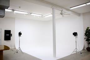 Photo Studio and Event Space in Beverly Hills - Image 3