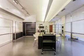 Showroom Abbigliamento e accessori - Image 1