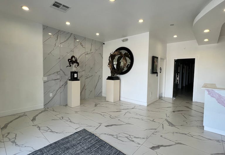 Empty Medical Office Space with Huge and Beautiful Reception Area. - Image 0