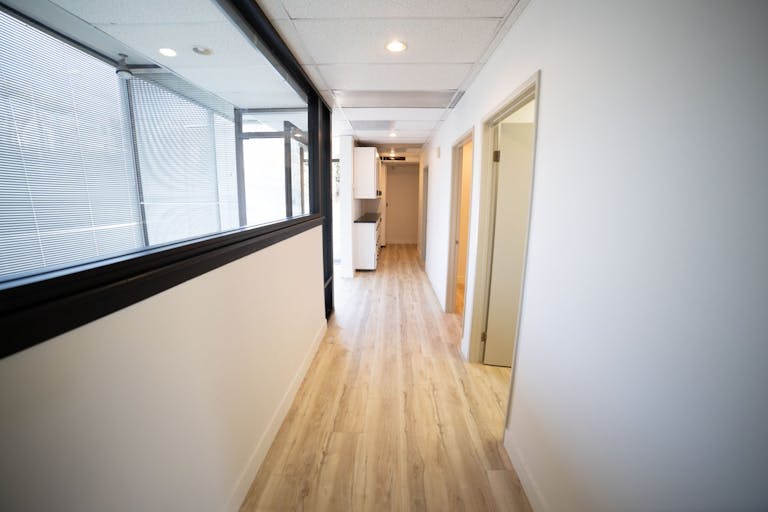 Prime Ground Floor Retail/Office/Creative/Event/Showroom Space in Old Town Pasadena - Image 4