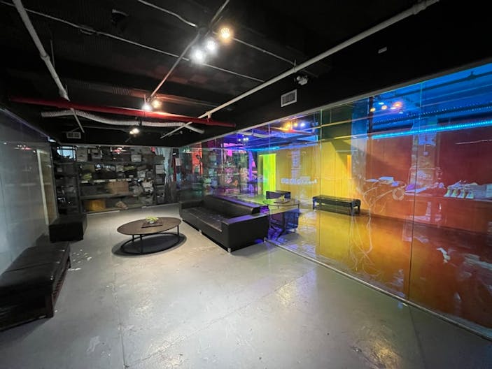 Manhattan Showroom - Image 3