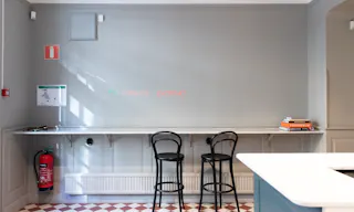 Living Room - Image 6