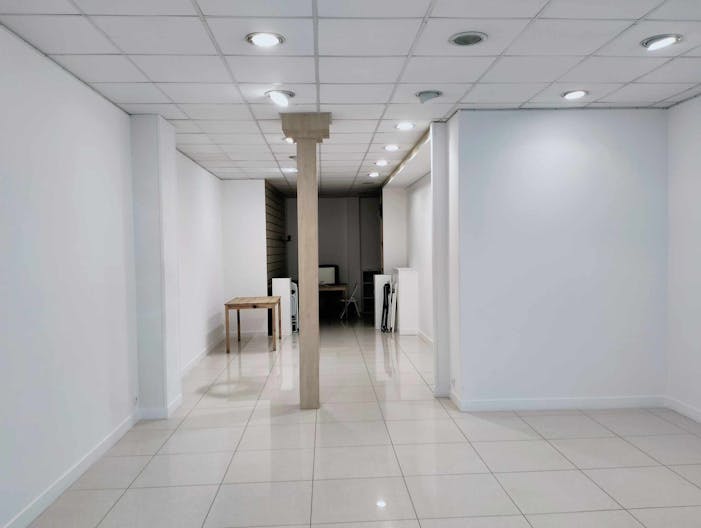 White-Box Space in Le Marais - Image 1