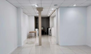 White-Box Space in Le Marais - Image 1