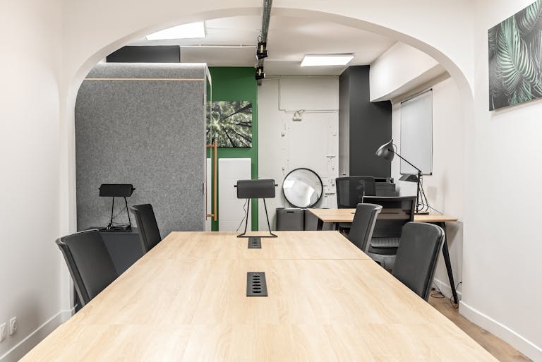 Élégant Showroom Éphémère in Paris - Image 3