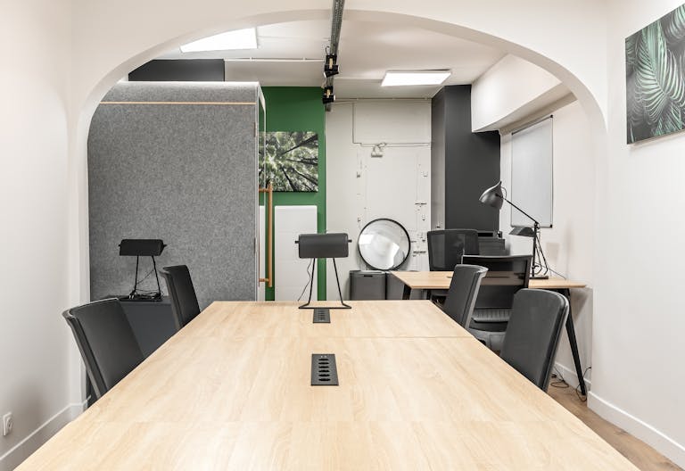 Élégant Showroom Éphémère in Paris - Image 3