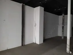 Prime Location Boutique on Rue de Rivoli - Image 9