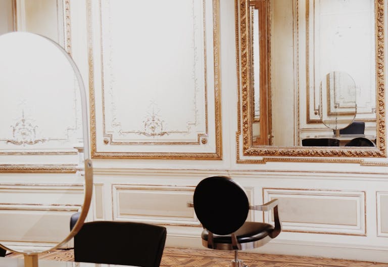 Boutique quartier privil�gi� centre ville de Marseille, espace atypique . - Image 2