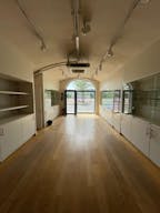 Boutique Busy Environment - Lyon Hyper-Centre - Image 4