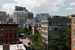 Sun-Drenched Soho Penthouse with Two Terraces - Image 19