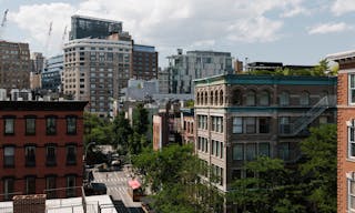 Sun-Drenched Soho Penthouse with Two Terraces - Image 19