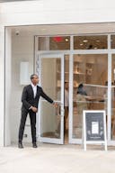 The Perfect Canvas: Elegant, Sun-Filled Space in North Williamsburg - Image 2