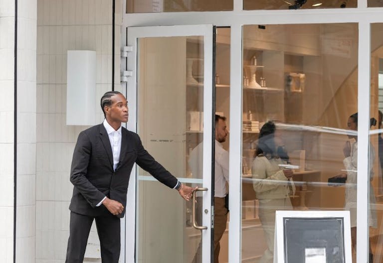 The Perfect Canvas: Elegant, Sun-Filled Space in North Williamsburg - Image 2