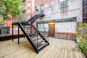 Stunning Open Art Gallery in Chelsea - Image 5