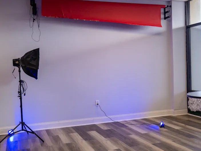 Natural Light Creative Space! - Image 3