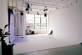 East Williamsburg Pop Up Space/Studio w/ Skyline View (Fully Customizable for Pop Ups) - Image 3